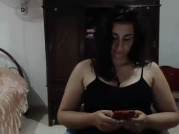 Cuckold and Bull Cum in her Pussy twice