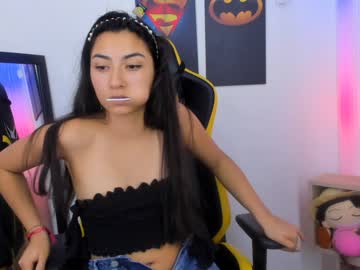 Russian babe stepsister offers anal instead of fortnite game